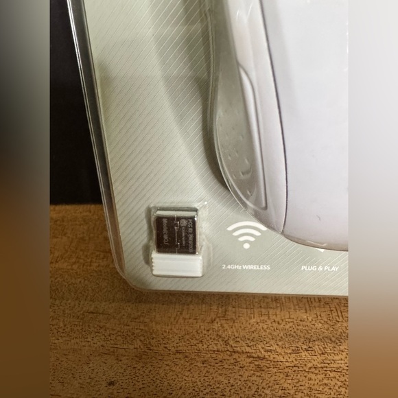 NIB Acer M501 Wireless Mouse Certified by Works With Chromebook White (AMR800W) - Picture 2 of 6